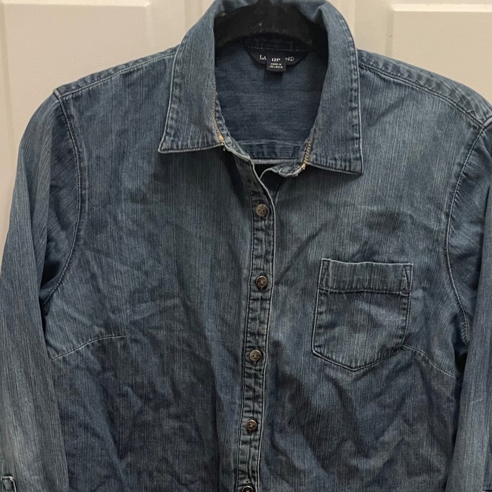 Lands End Womens Denim Button Down Shirt Medium Wash Cotton Anchor Buttons 12P